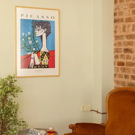Lemon Apartment *